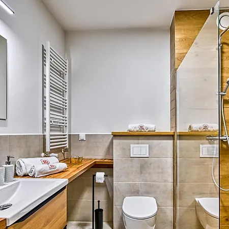 A5 Z Basenem, Sauna, Jacuzzi, Silownia - 5d Apartment Szklarska Poreba